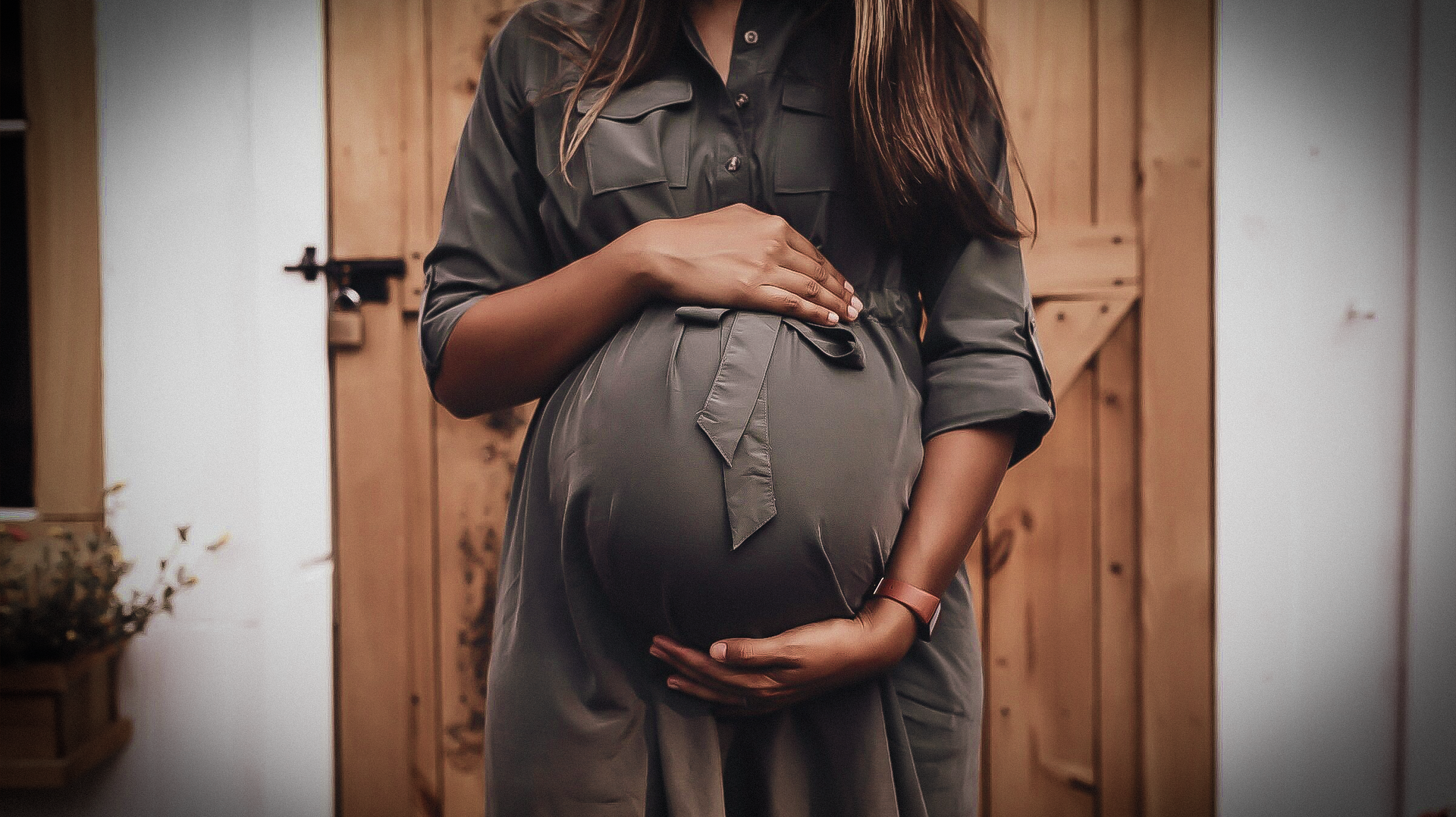 Accompagnement en bien-être parental et périnatal sur Marseille et aux alentours, à votre domicile et réalisée par la professionnelle Charlotte Duprat alias Charlottine.